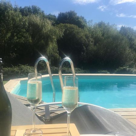 Mazerolles  Chez Broche Bed & Breakfast エクステリア 写真
