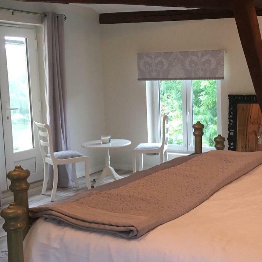 Mazerolles  Chez Broche Bed & Breakfast エクステリア 写真