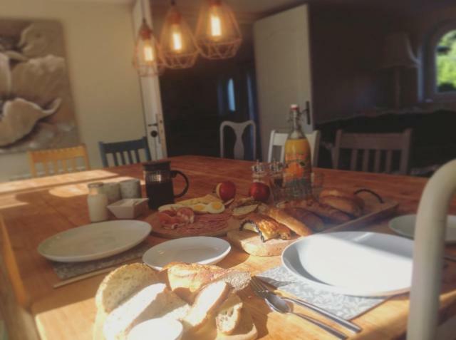 Mazerolles  Chez Broche Bed & Breakfast エクステリア 写真