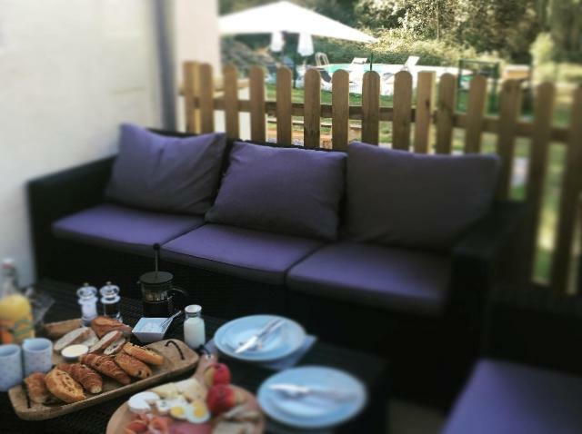 Mazerolles  Chez Broche Bed & Breakfast エクステリア 写真